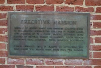 Executive Mansion - this marker is to the right of the main gate image. Click for full size.