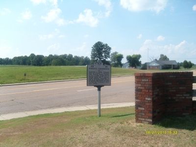 Parker's Crossroads Marker. Click for full size. Parker's Crossroads Marker image. Click for full size.