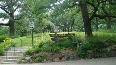 Bear Mound Park. Click for full size. Bear Mound Park image. Click for full size.