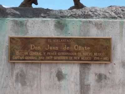 Inscription Plaque - Oñate Statue image. Click for full size.