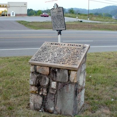 Newell's Station Marker and Stone image. Click for full size.