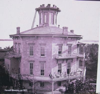 Closeup of octagonal mansion photo on marker image. Click for full size.