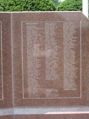 Avon Veterans Monument image. Click for full size.