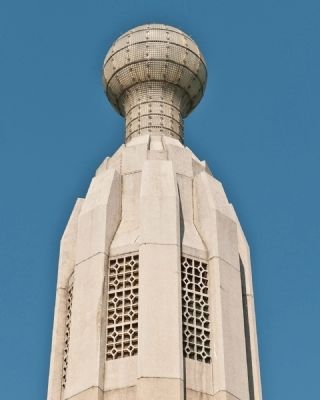 Thomas Alva Edison Memorial Tower Electric Light image. Click for full size.