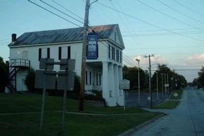 Charles Manly Marker in front of Masonic Lodge image. Click for full size.
