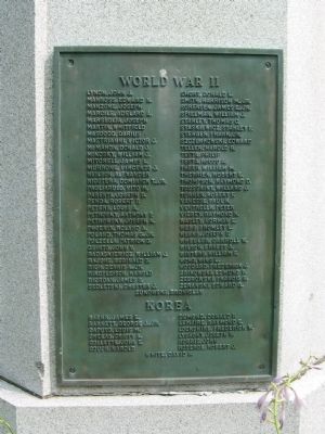 Right Plaque - World War II & Korea image. Click for full size.