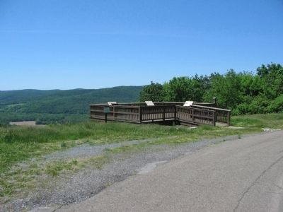 Markers at the Newtown Battlefield Overlook image. Click for full size.