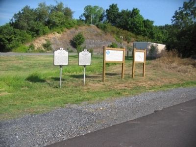 Markers at Guard Hill image. Click for full size.