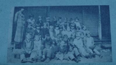 Children at the original clapboard Glencoe School.. Click for full size. Children at the original clapboard Glencoe School. image. Click for full size.