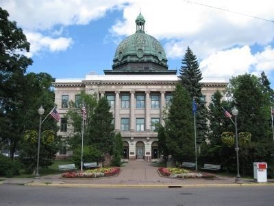 Oneida County Courthouse image. Click for full size.