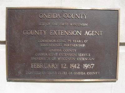 First Wisconsin County Extension Agent Plaque image. Click for full size.