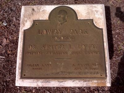 Lowry Park dedication plaque image. Click for full size.