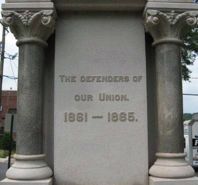 Southington Soldiers Memorial image. Click for full size.
