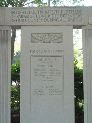 Paramus Veterans Memorial image. Click for full size.