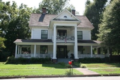 Example of one the homes in the historic district image. Click for full size.