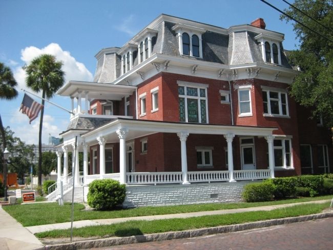 Hutchinson House image. Click for full size.
