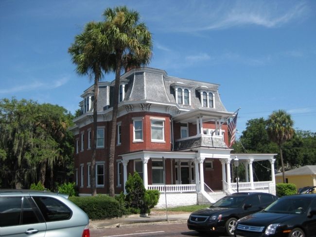 Hutchinson House image. Click for full size.