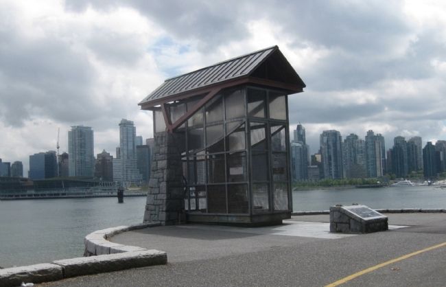 Nine O'Clock Gun and downtown Vancouver Skyline image. Click for full size.