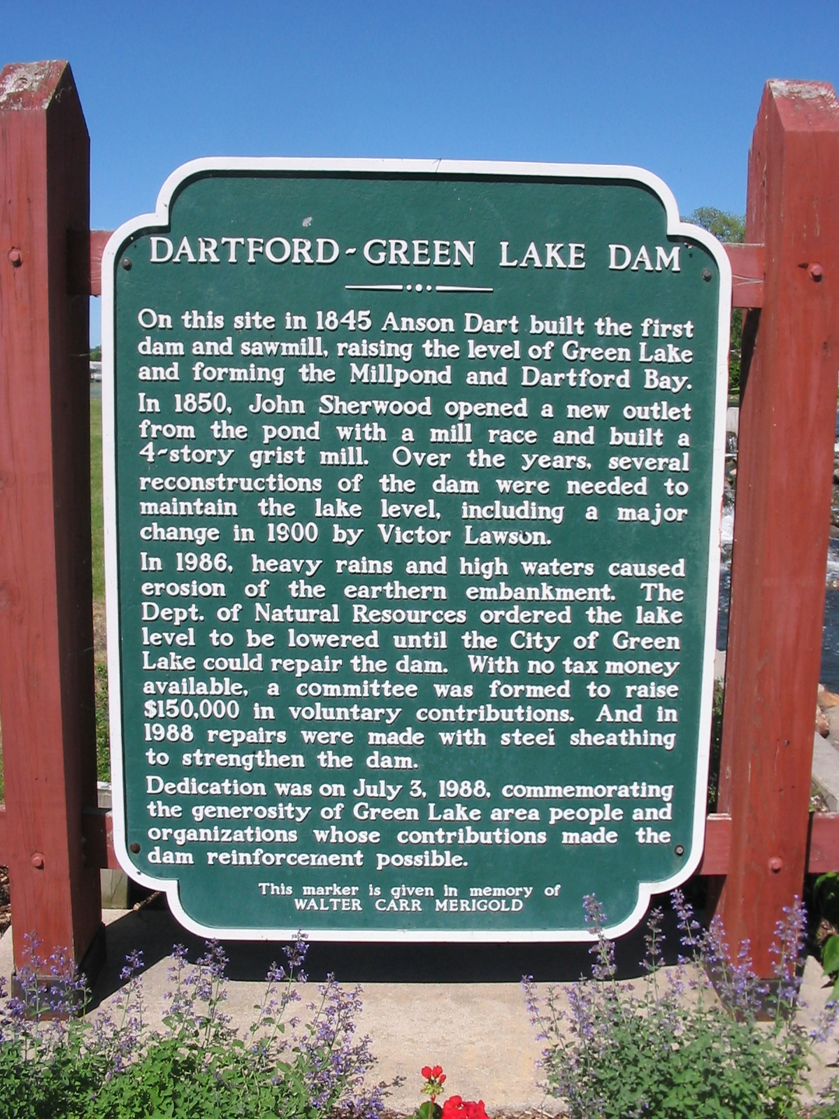 Dartford–Green Lake Dam Marker