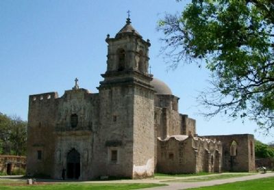 The Church / La iglesia image. Click for full size.