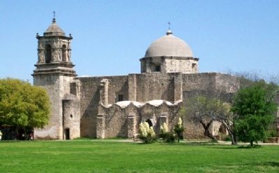The Church / La iglesia image. Click for full size.