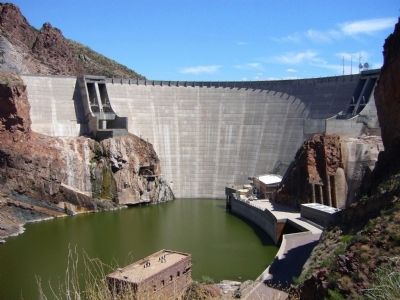 Roosevelt Dam. Click for full size. Roosevelt Dam image. Click for full size.