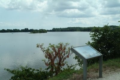 Artery of Commerce Marker Overlooking Popes Creek image. Click for full size.