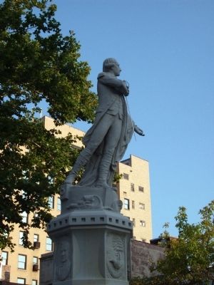 Right Side - - General Lafayette Statue image. Click for full size.