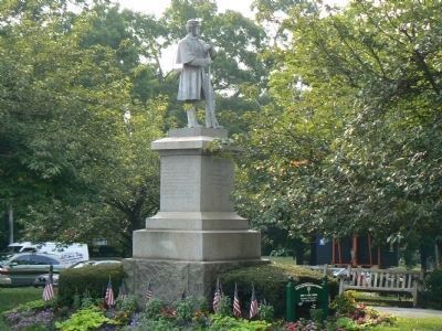 White Plains Soldiers' Memorial image. Click for full size.