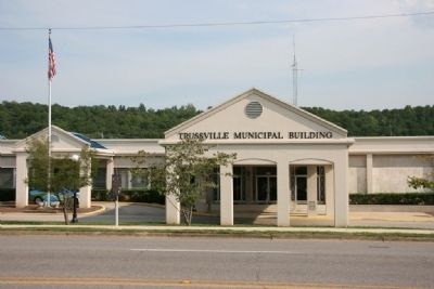 Trussville City Hall image. Click for full size.