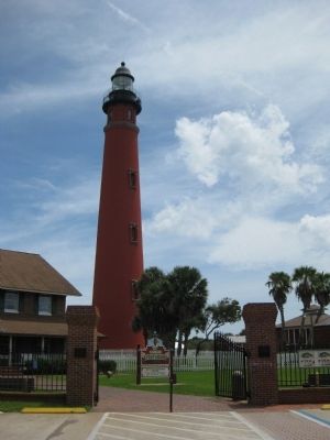 Ponce de Leon Inlet Lighthouse image. Click for full size.
