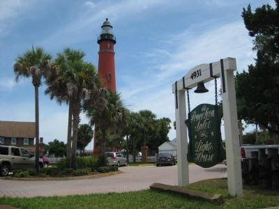 Ponce de Leon Inlet Lighthouse image. Click for full size.