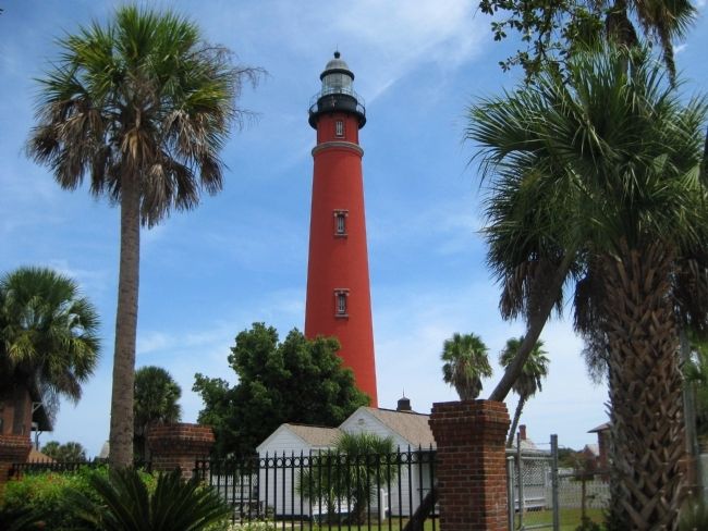 Ponce de Leon Inlet Lighthouse image. Click for full size.