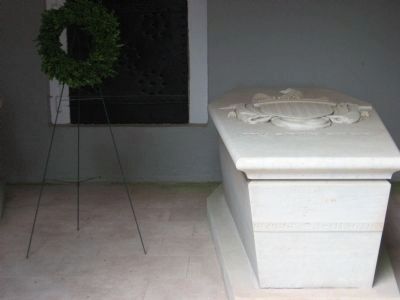George Washington's Resting Place with Boxwood Wreath. Click for full size. George Washington's Resting Place with Boxwood Wreath image. Click for full size.
