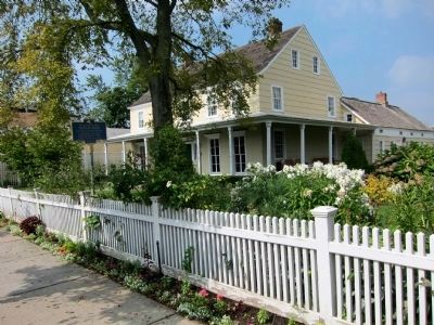 Conklin House - wide view image. Click for full size.