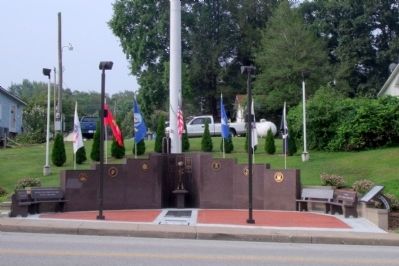 New Haven Veterans' Memorial image. Click for full size.