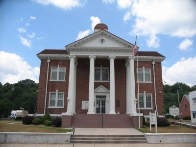 Pendleton County Courthouse image. Click for full size.
