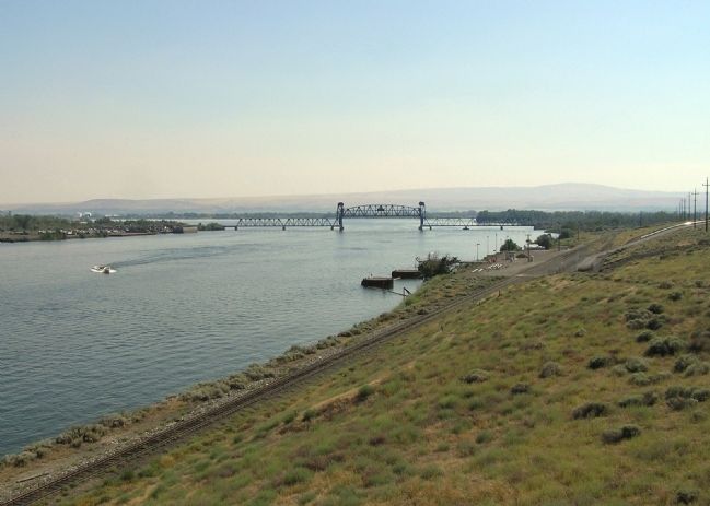 Today's Snake River Railroad Bridge image. Click for full size.