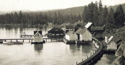 Tahoe City Waterfront, Buildings and Pier image. Click for full size.