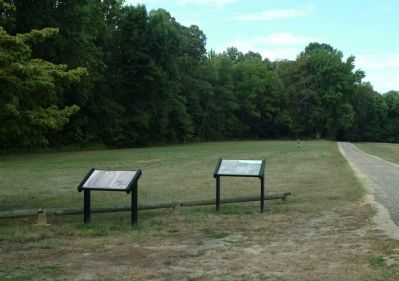 Clifts Plantation Burial Ground Marker (on the left) image. Click for full size.