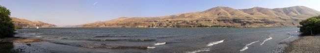 Lake Celilo. Click for full size. Lake Celilo image. Click for full size.
