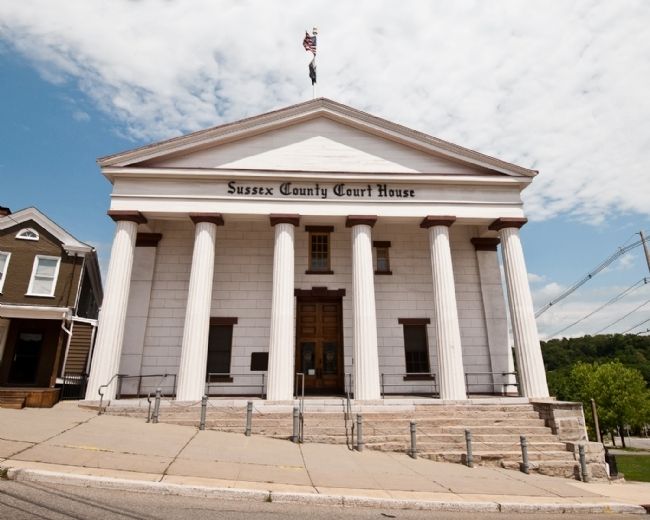 Sussex County Courthouse image. Click for full size.