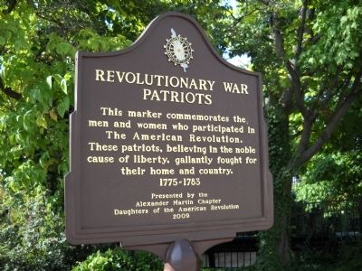 Revolutionary War Patriots Marker as it appeared in 2010 image. Click for full size.