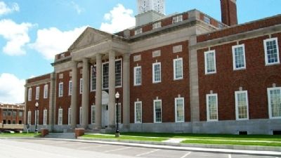 Former Jackson County Courthouse. Click for full size. Former Jackson County Courthouse image. Click for full size.