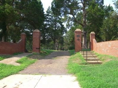 Entrance to Shiloh Baptist Church Cemetery, mentioned on the marker. image. Click for full size.