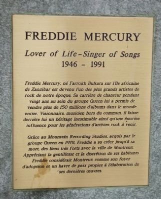 Freddie Mercury Marker (right plaque) image. Click for full size.