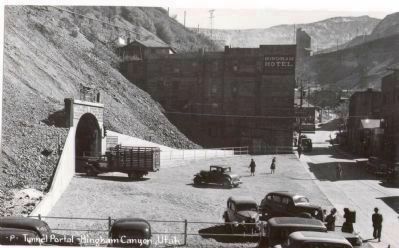 Lower Portal of Tunnel to Copperfield image. Click for full size.