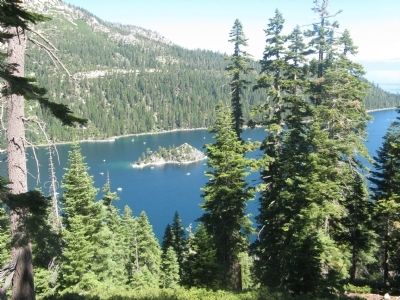 Fannette Island in Emerald Bay. Click for full size. Fannette Island in Emerald Bay image. Click for full size.