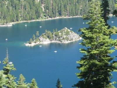 Fannette Island in Emerald Bay image. Click for full size.