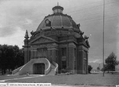 Early Riverton and the Magnificent Dome Church image. Click for full size.